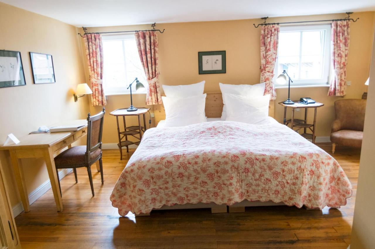 Der Linslerhof - Hotel, Restaurant, Events & Natur Überherrn Esterno foto