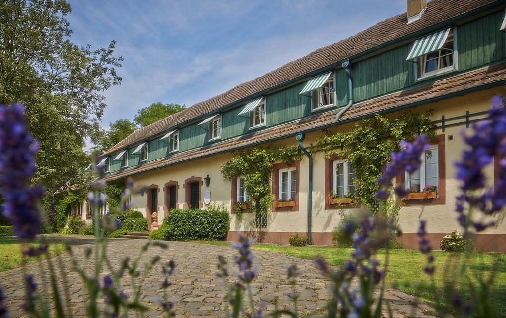 Der Linslerhof - Hotel, Restaurant, Events & Natur Überherrn Esterno foto