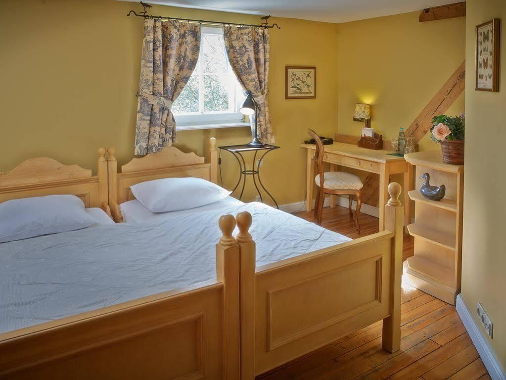 Der Linslerhof - Hotel, Restaurant, Events & Natur Überherrn Esterno foto